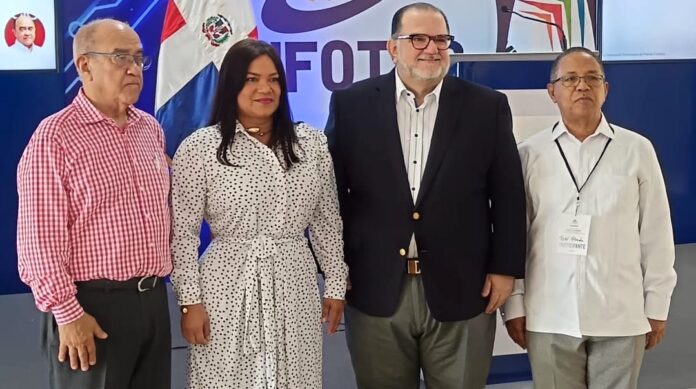 Manuel Quiterio Cedeño, Sarah Hernández, Eduardo Valcárcel y José Tejada Gómez.