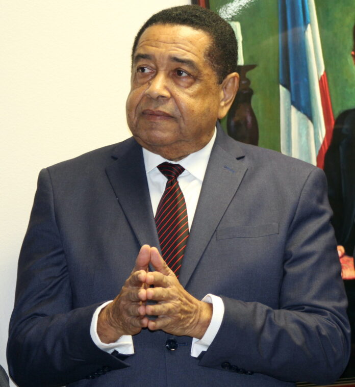 Antonio Rosario, cónsul General de la República Dominicana en Orlando.