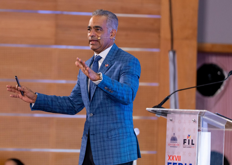 Ministro de Energía y Minas (MEM), Joel Santos.