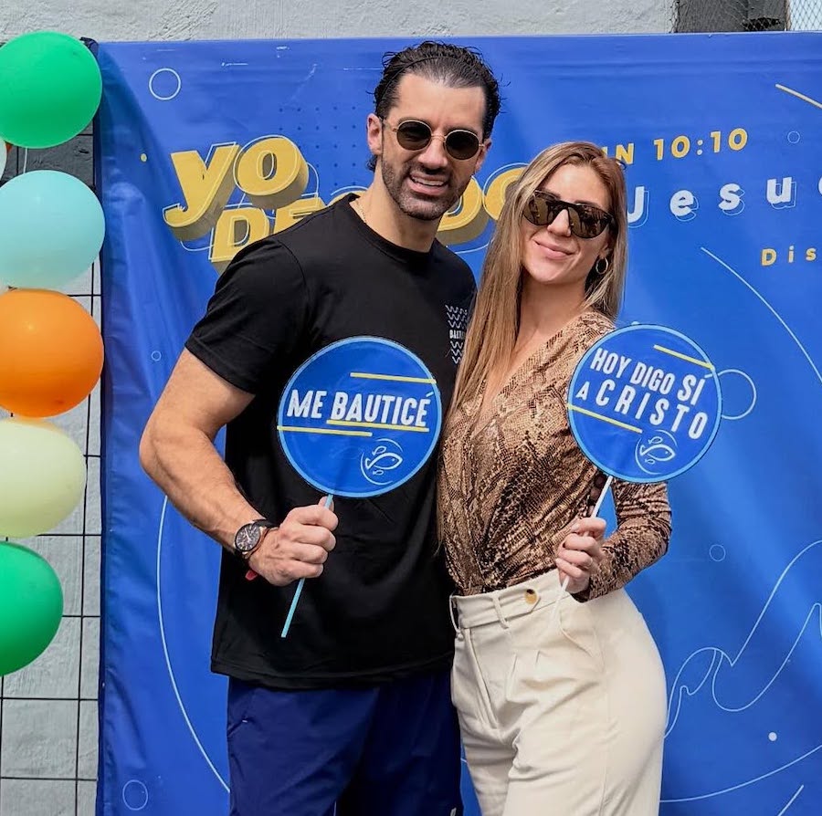 Toni Costa y su novia Mimi Ortiz.