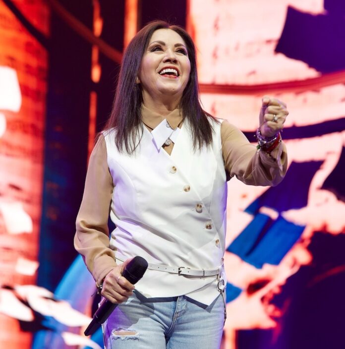 Ana Gabriel.
