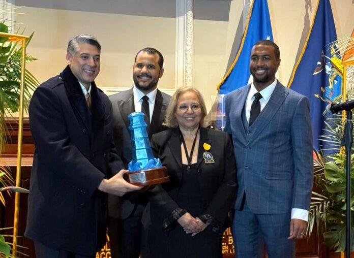 Víctor Miguel Pacheco, Mariela Vicini, Steven Puig y Alberto Cruz fueron galardonados con el Dominican American Distinguished Awards (DADA 2025).