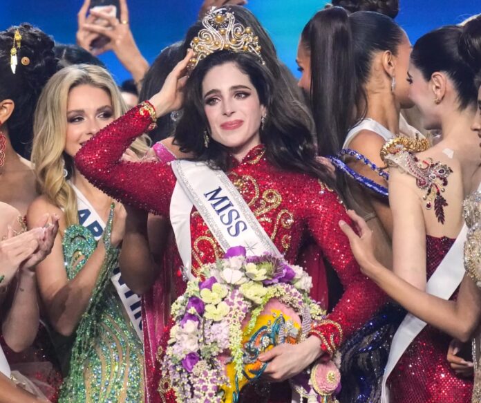 La mexicana Fátima Bosch Fernández se convirtió en la nueva Miss Universo 2025.