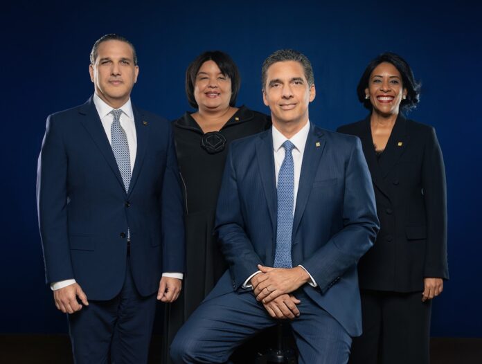 Ejecutivos del Banco Popular: Leonte Brea, Giselle Moreno, Francisco Ramírez y Chantall Ávila.
