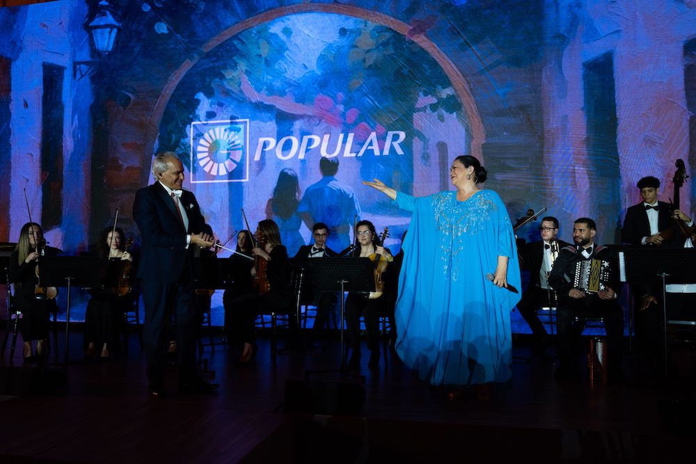 El maestro José Antonio Molina y la cantante Maridalia Hernández interpretaron una propuesta sinfónica dominicana.