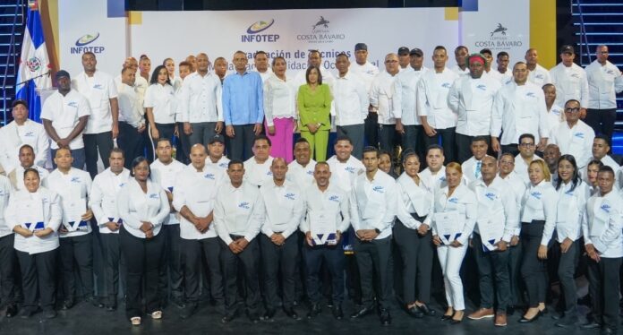 INFOTEP graduó por validación ocupacional 82 técnicos de la industria hotelera del Este.