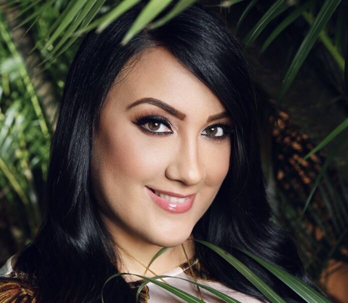 Diseñadora dominicana Giannina Azar.