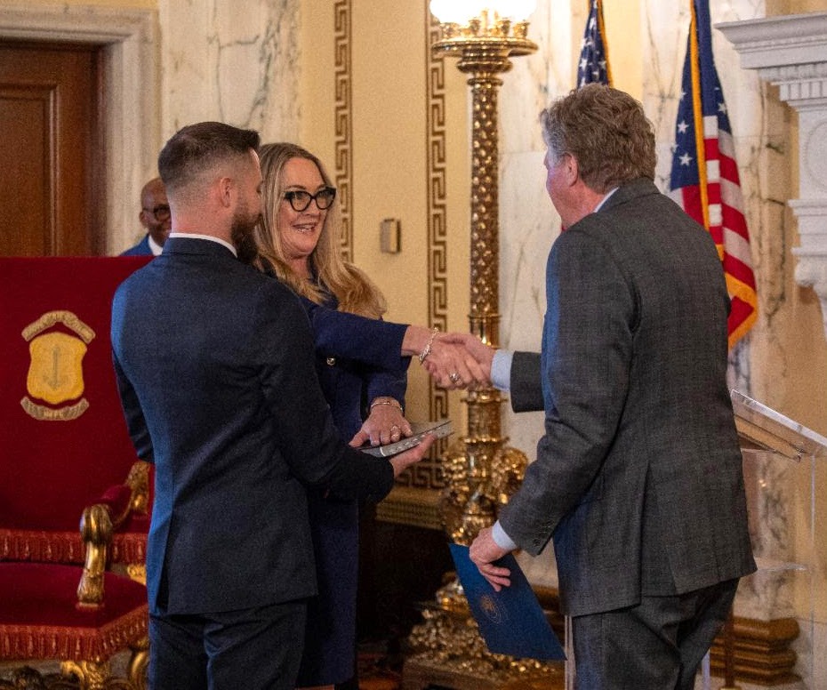 La nueva jueza Asociada Shannon G. Signore.