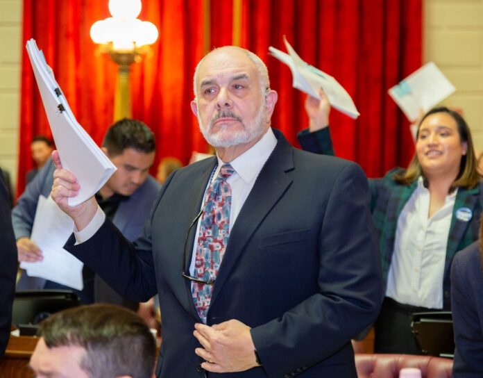 Representante estatal Richard Fascia.