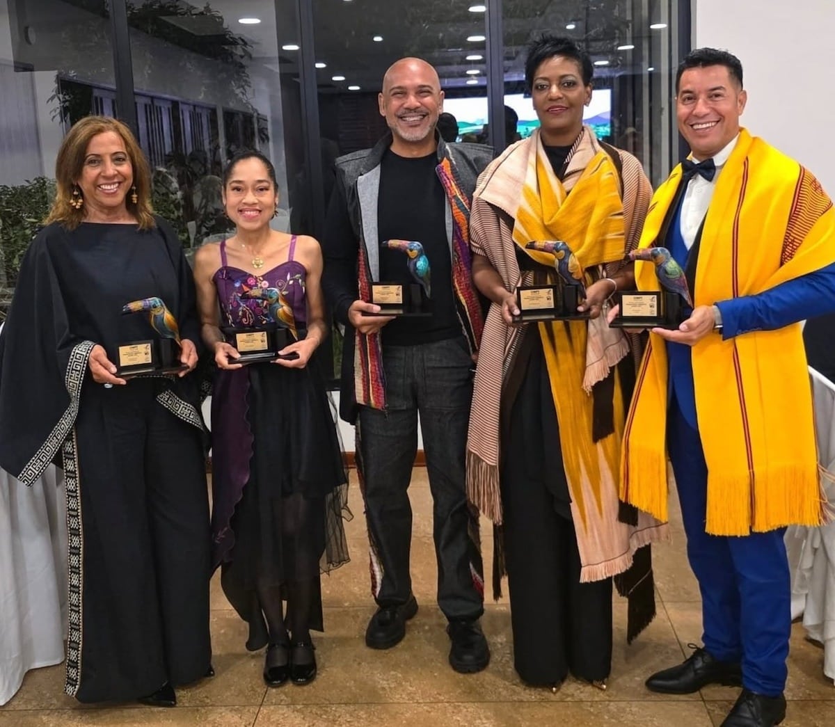 Mayra De Peña, María Mercedes, Salvador Batista, Yubelkys Mejía y Juan de Dios Valentín, ganadores del Pasaporte Abierto 2025.