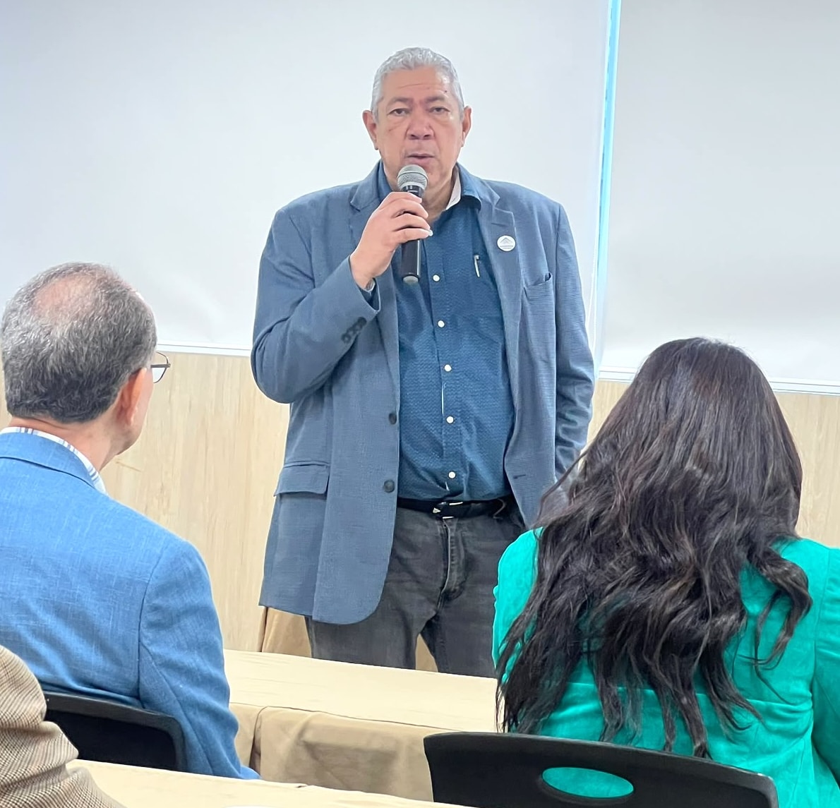 Júnior McDougal, secretario general de la filial Adompretur Santiago.