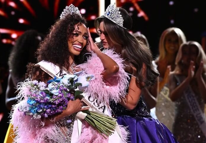 Como Miss USA 2026, Kelley representará a Estados Unidos en Miss Universe 2026.