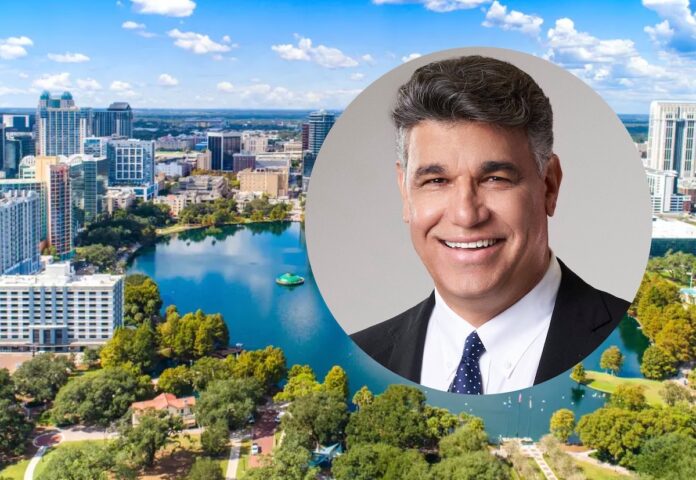 Tony Ortiz, comisionado del Distrito 2, aspira a ocupar la alcaldía de Orlando.