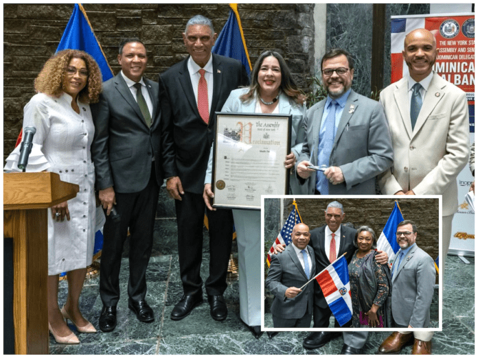 Los legisladores expresaron su profundo orgullo y compromiso con la comunidad dominicana.