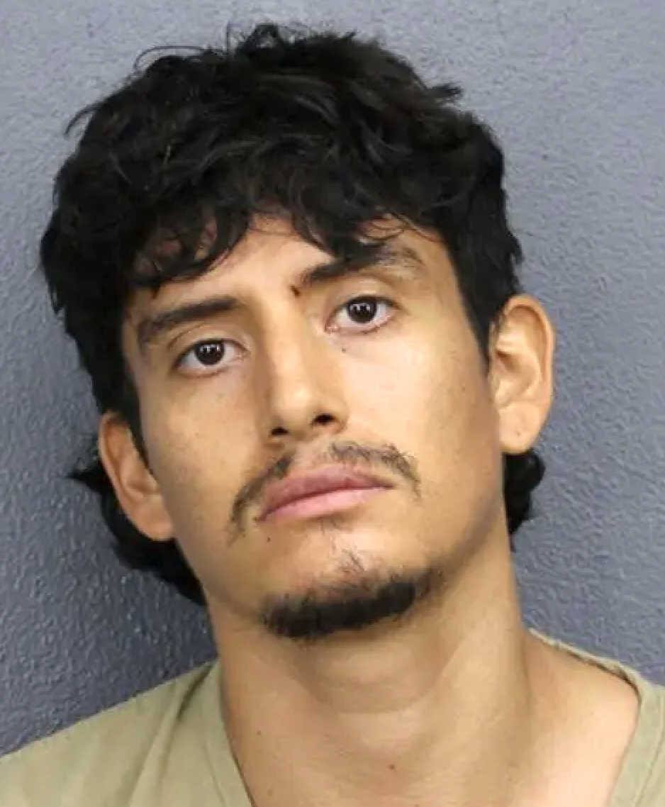 Manuel Farfán Cabello está acusado de matar a su madre en Florida.